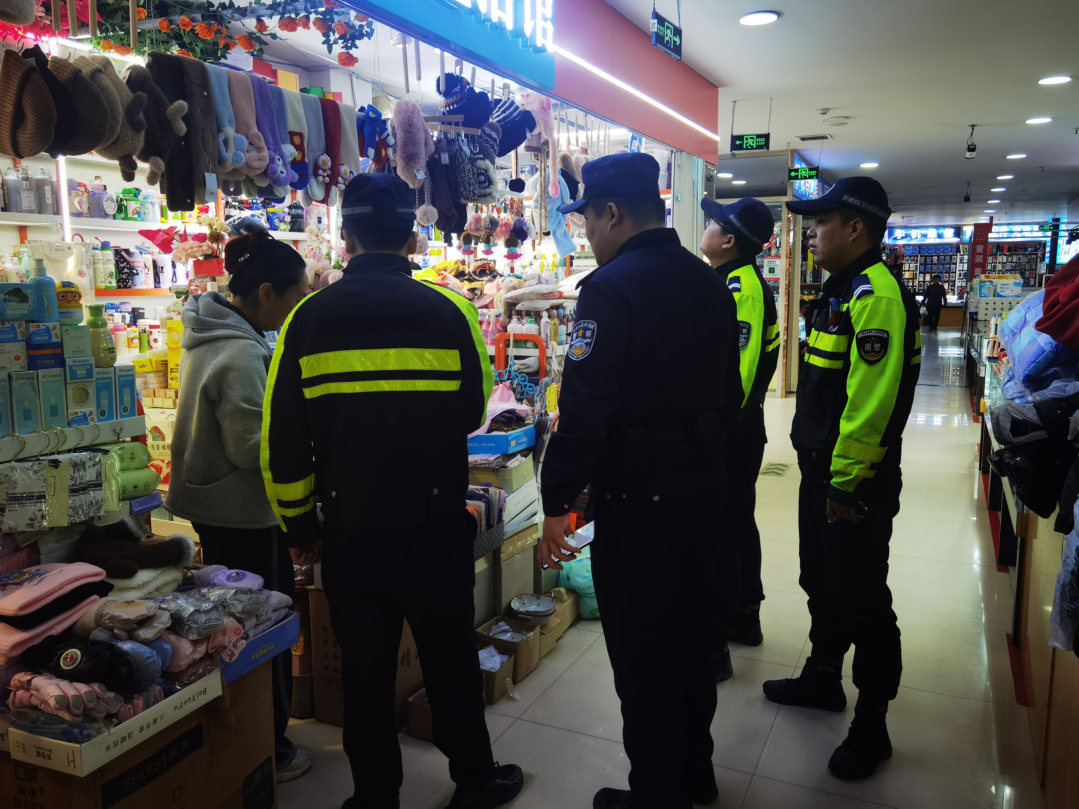 朔州市新开公安分局巡警大队：冬日暖心事，守护不停歇