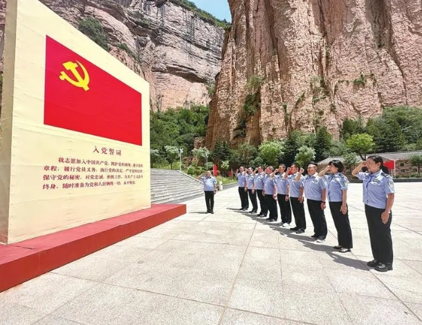 长治公安东大街派出所以特色党建品牌引领警务工作——党徽映警徽  基层铸平安