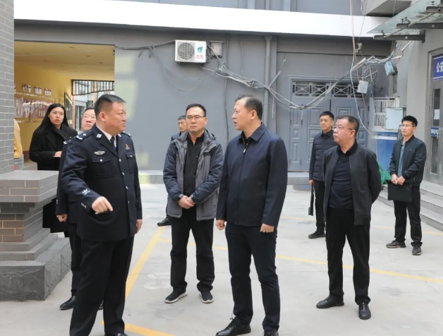 临汾市委副书记、政法委书记王渊深入市公安局直属分局调研指导工作