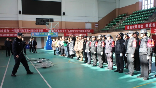 临汾安泽县公安局组织辖区校园安保人员开展业务技能培训