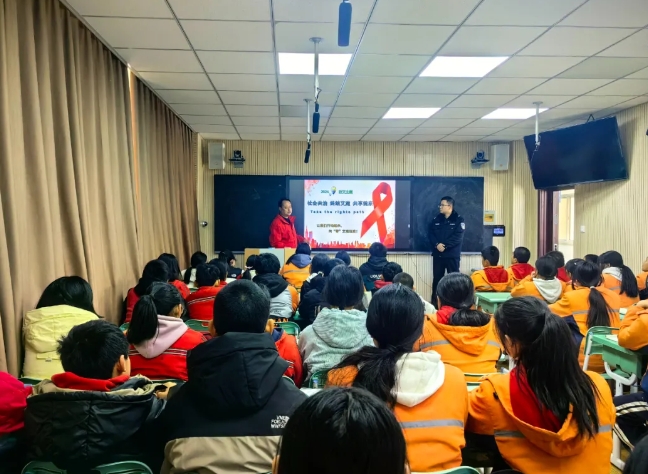 山西左权县公安局羊角派出所：禁毒防艾进校园  为青春护航