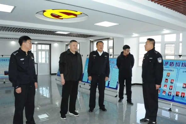 临汾市公安局党委委员、政治部主任李晓斌深入蒲县公安局开展专项督导检查工作