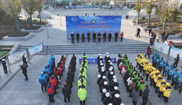 吕梁孝义市举行122“全国交通安全日”主题宣传活动启动仪式 郭贵和出席仪式并宣布
