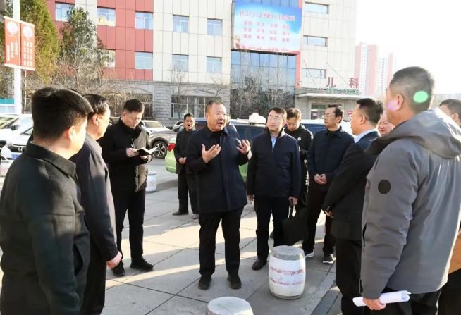 扛牢安全责任  筑牢安全防线—— 长治市副市长、市公安局局长秦书伟深入学校医院检