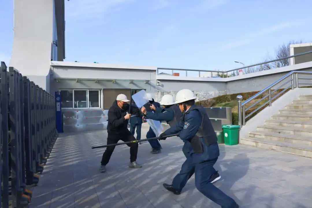 晋城泽州县公安局南村中心所：党建共建护校安  园警校联动共筑平安