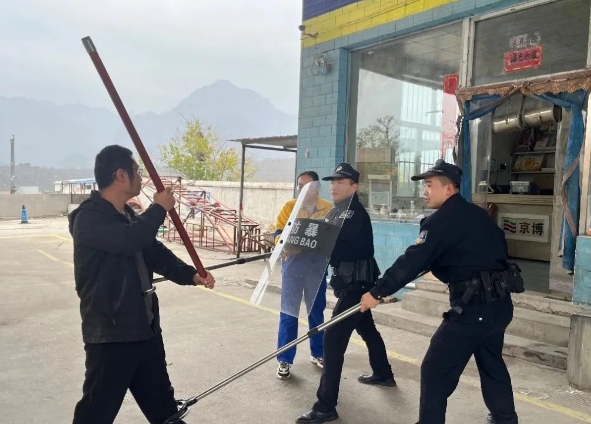 长治平顺县公安：开展安全检查  筑牢安全防线