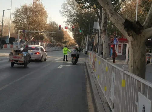 运城绛县公安交警持续开展交通违法行为整治行动