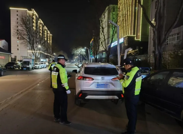 临汾蒲县公安交警持续开展城区整治行动