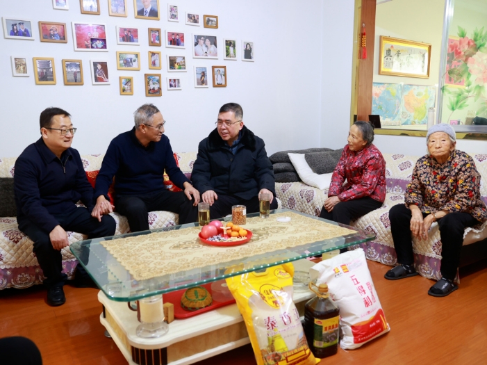 情暖冬日迎新春  走访慰问传真情——太原娄烦县人民检察院春节前夕慰问退休老干部