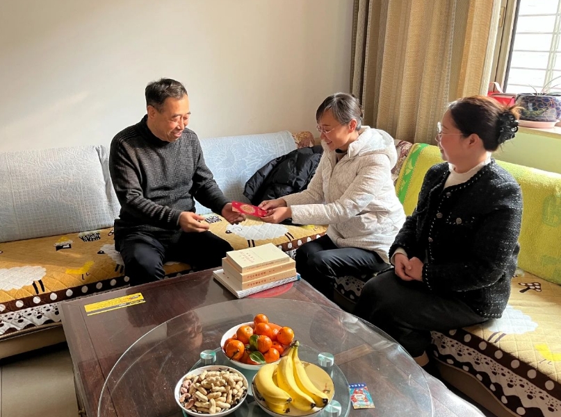灵蛇送福，情暖桑榆——晋城高平检察院2025年走访慰问离退休老干部活动