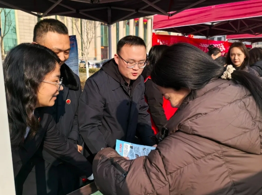 践行雷锋精神  传承榜样力量——吕梁文水县人民检察院参加学雷锋志愿服务活动