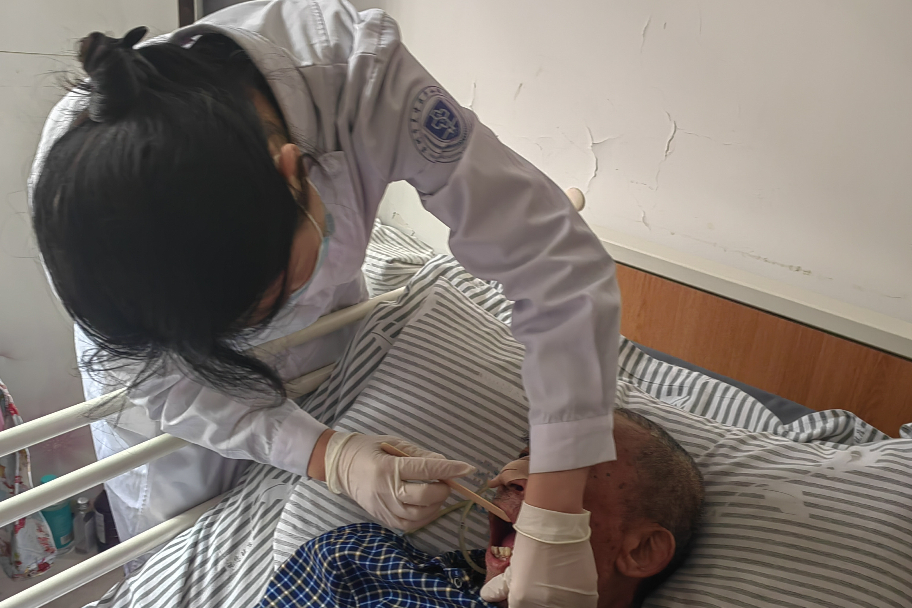 从医院到家门：健康管理传递温暖，延续护理彰显关怀