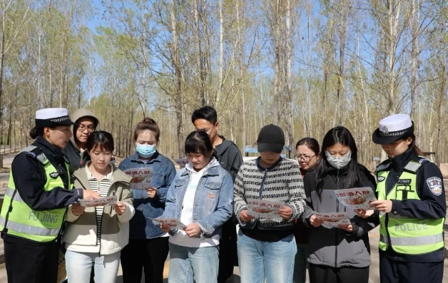 临汾洪洞：交通知识进驾校  严把安全第一关