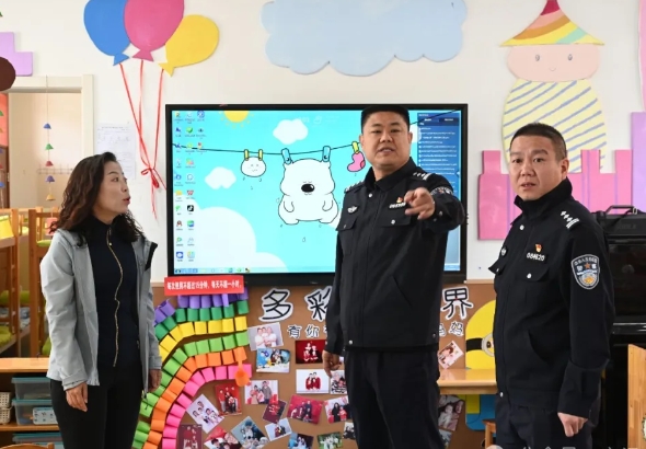 临汾安泽县公安局开展“九小场所”安全检查，构筑坚实安全防线