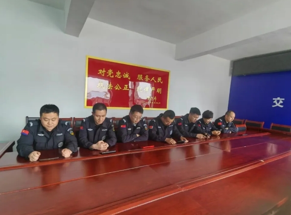燃楷模精神，铸公安脊梁—— 聚焦邱建军同志先进事迹专题节目