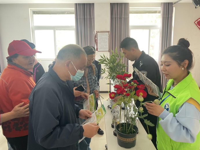河南郑州：银发不老情 禁毒宣传显真情