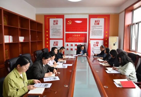 忻州忻府区法院：贾赟同志以普通党员身份参加第一支部主题党日活动