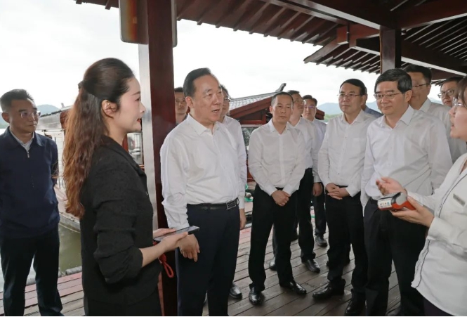 王浩在杭州专题调研入境旅游和外贸工作