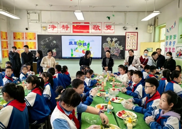 智美共融 “艺”韵校园——吕梁离石区南关小学第十一届校园文化