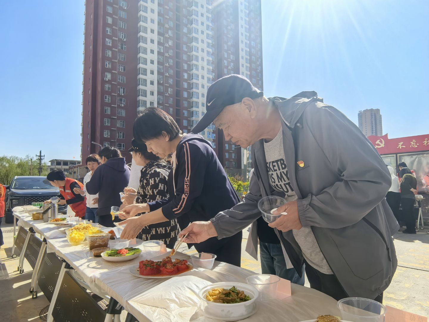 太原万柏林区长风西街街道：共烹烟火气  邻里好“食”光