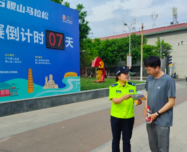 运城稷山交警多形式开展交通安全宣传活动