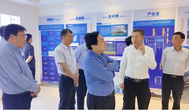 运城河津：薛靛民在沪与孟维君座谈交流