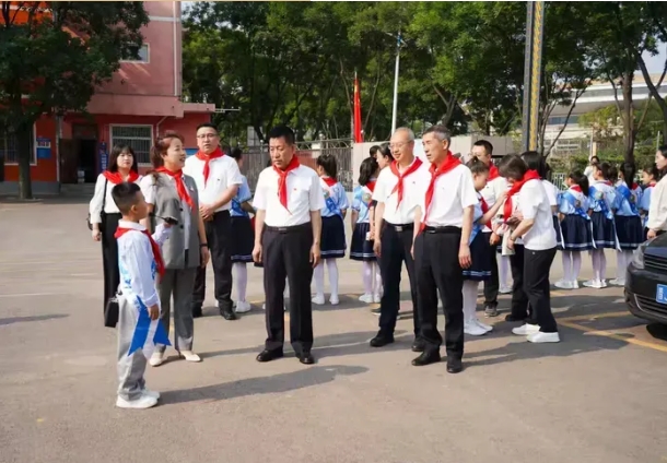 红色基因润童心，非遗薪火代代传——吕梁市人大代表党员与长治路