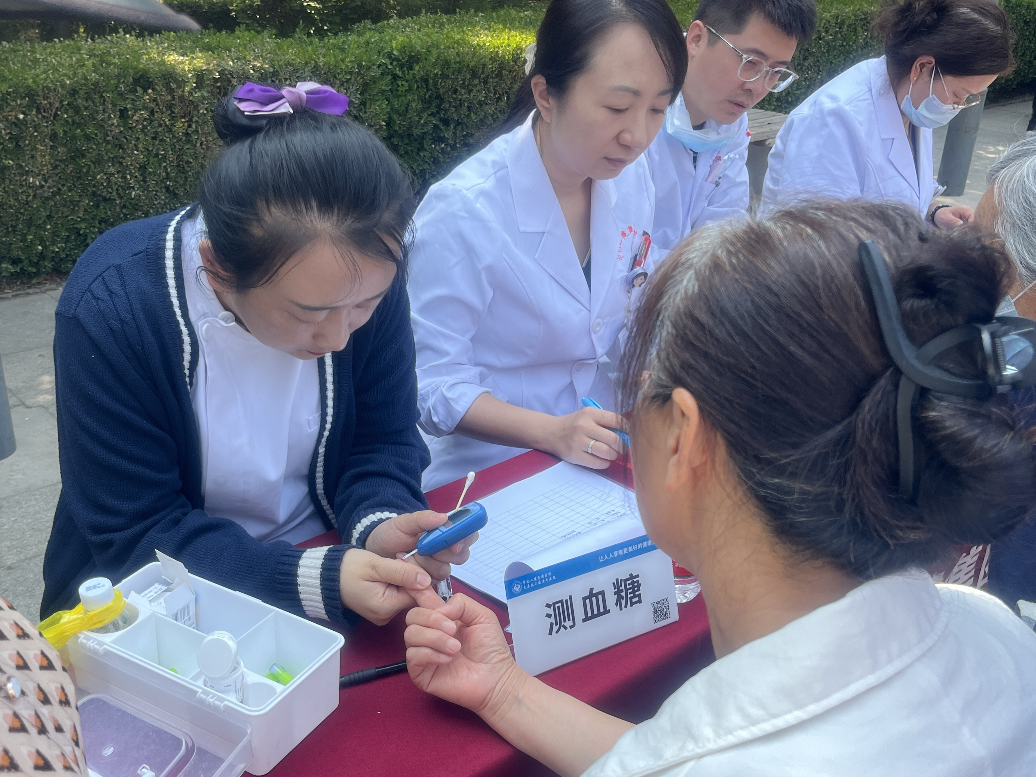 太原万柏林区神堂沟街道：免费送健康  义诊惠民生