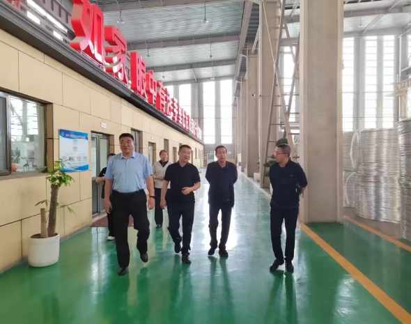 吕梁市民营企业家联合会调研组在兴县调研