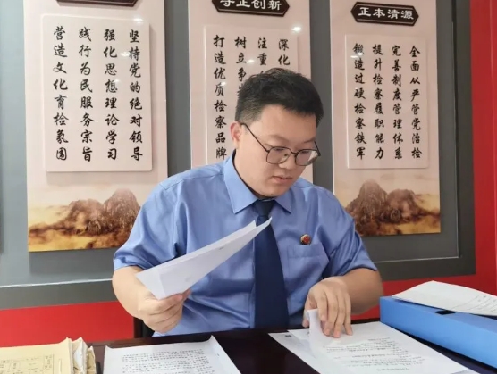 王晨刚：以模范为坐标  校准检察青春