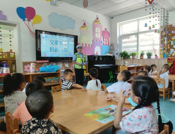 “警”彩童年 安全“童”行 ——临汾安泽县公安局进校园，上好