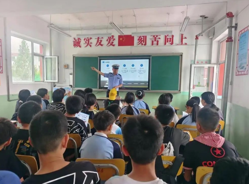 吕梁兴县：趣味宣讲进校园  为学生暑期出行 “系紧安全带”