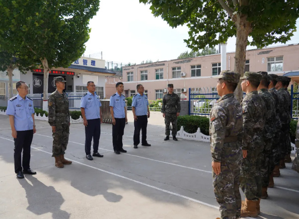 运城稷山：崔滨看望慰问武警稷山中队官兵
