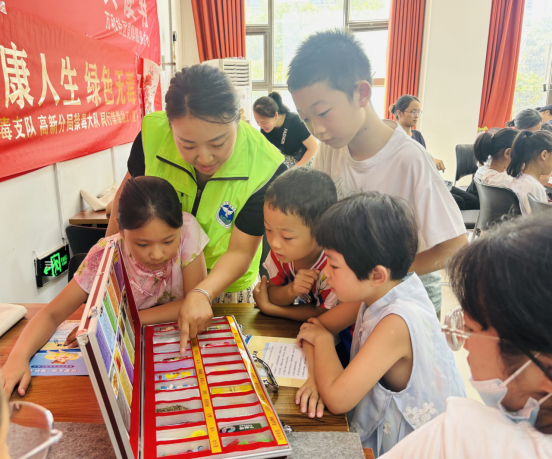 禁毒宣传融入非遗漆扇文化 创新活动筑牢全民拒毒防线397.png