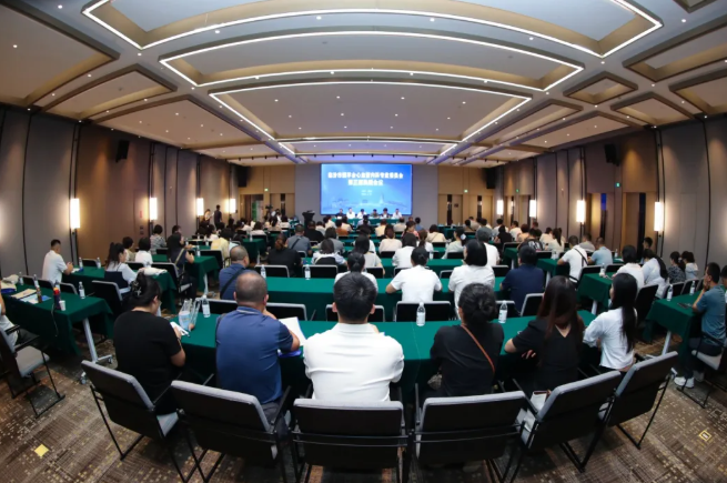 临汾市中心医院承办朱天刚心血管病学山西工作室会议暨临汾市心血管病高峰论坛、脑心同