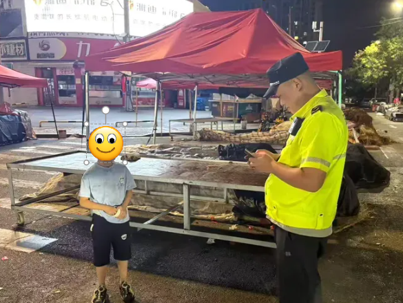 太原小店区：执法队员深夜暖心守护  助走失儿童回家