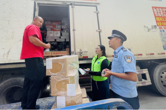 郑州禁毒宣传走进中原水产物流港 多部门联动筑牢禁毒防线584.png