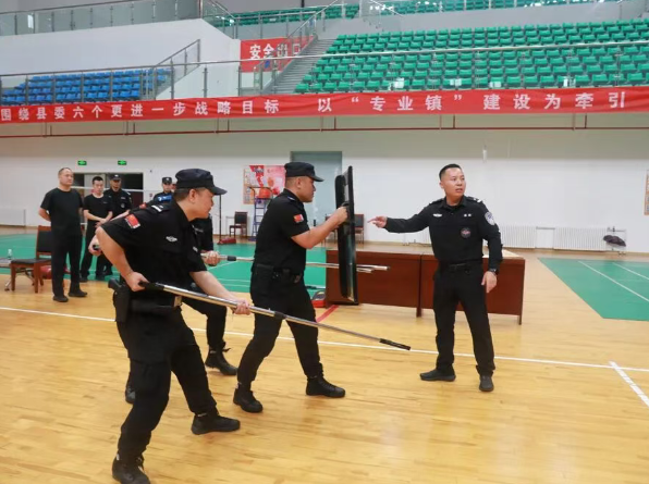 忻州定襄县公安局举办2025年下半年警务实战技能培训