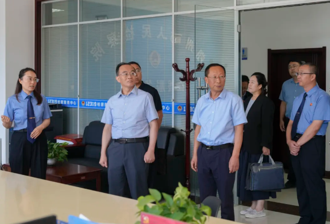 山西省检察院党组成员、政治部主任王朝晖一行在朔州市检察机关调研指导工作