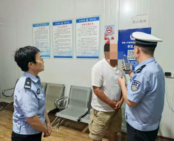 运城平陆公安交警曝光一起酒驾