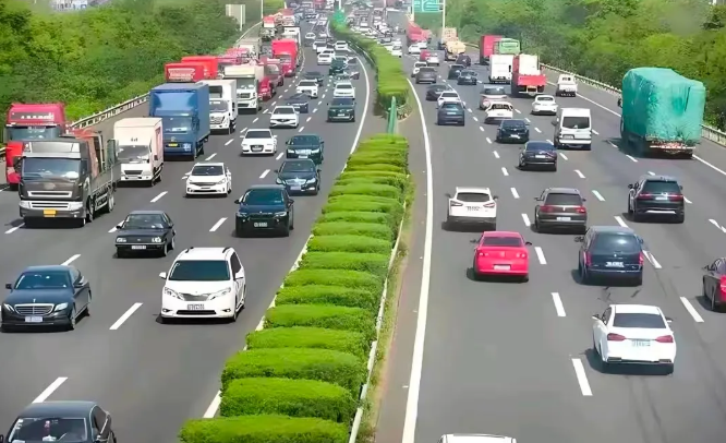 山西省公安厅交管总队发布2025年中秋国庆假期“两公布一提示”