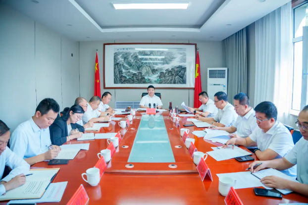 吕梁市住建局党组理论学习中心组（扩大）开展2025年第23次集体学习