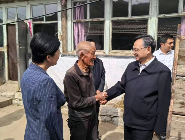 山西省法院党组书记、院长冯军深入浑源县调研指导乡村振兴工作