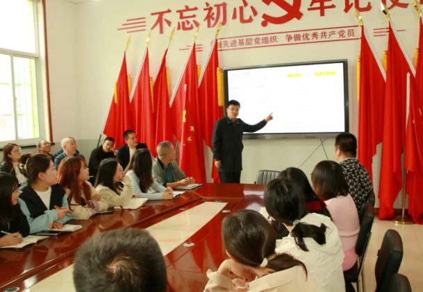 精准分析明方向  凝心聚力共提升——吕梁泰化初级实验中学九年级召开第一次月考质量