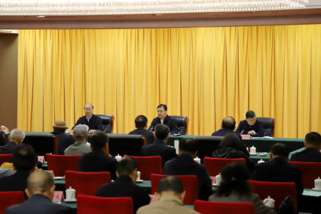 触摸转型脉搏  汇聚银龄智慧——吕梁市举办老干部观摩暨情况通报会