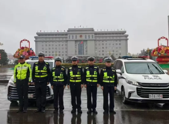 朔州山阴公安用美丽“警”色守护双节平安