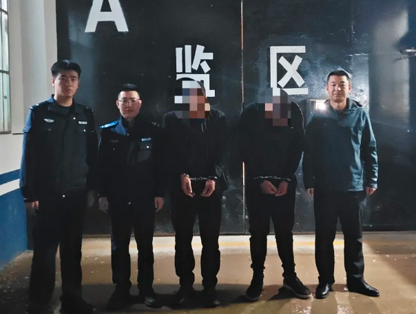 吕梁石楼警方破获一起盗窃车内财物案