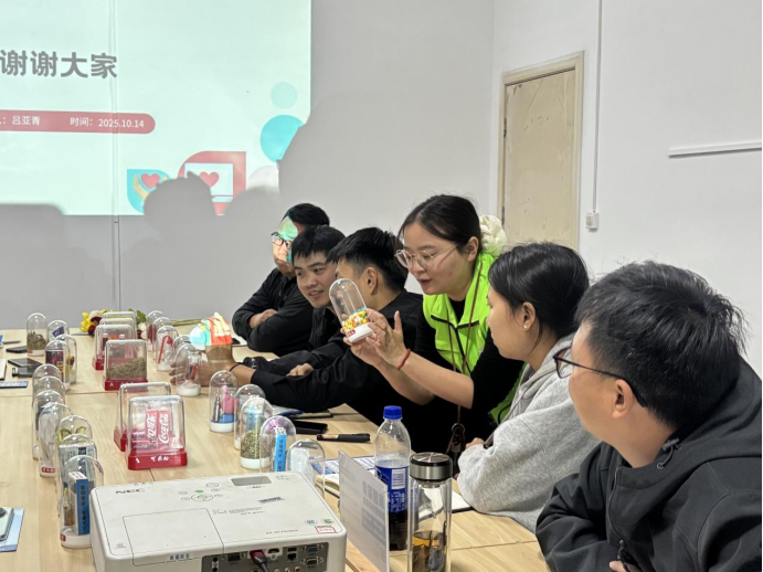 郑州禁毒宣传走进物流行业 喊响“每单都是禁毒岗”口号754.png