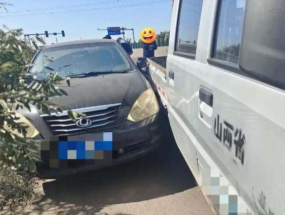 吕梁汾阳公安 ：社区民警一线处置交通事故  成功救助并现场调解