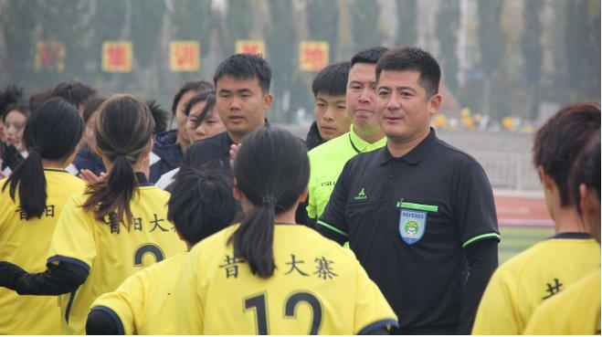帽子戏法点燃赛场！“晋中·她超”联赛上演3:3巅峰对决